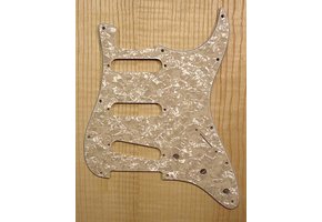 WD Stratocaster pickguard aged pearl 3ply