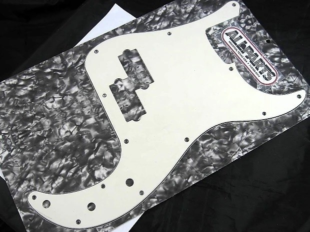 Allparts Precision Bass pickguard parchment 3ply