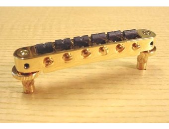 GraphTech PS-8843-GO Resomax NV2 4mm Tune-O-Matic bridge gold