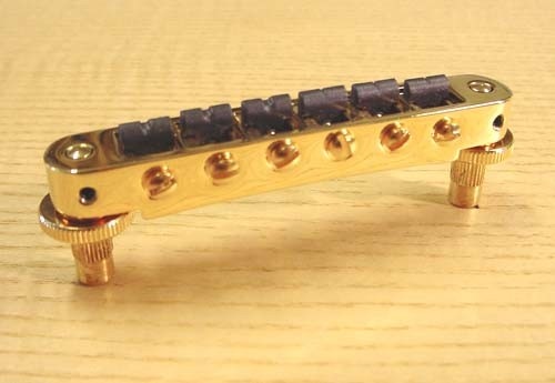 GraphTech PS-8843-GO Resomax NV2 4mm Tune-O-Matic bridge gold