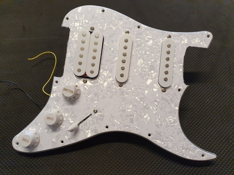 Tonedriver Strat HSS loaded prewired pickguard pearl white