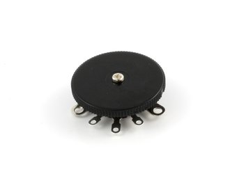 Under pickguard pot 250KA audio/log