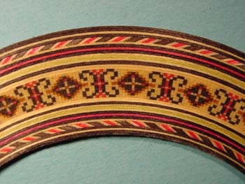 Classical rosette white/black/red 1