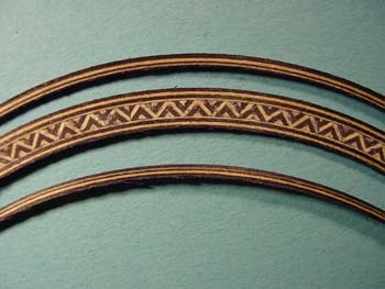 Steel string rosette 3-piece whi./black/brown 2