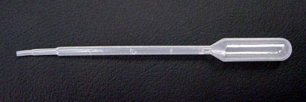 Plastic pipette