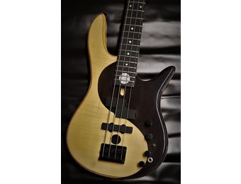 Nightfly YY Bass with original EMG pickups and preamp