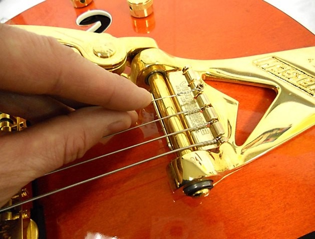 Vibramate String Spoiler gold