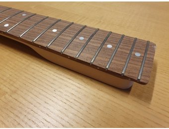 Vox Humana CarbonTech paddle hedd bass neck maple/rosewood