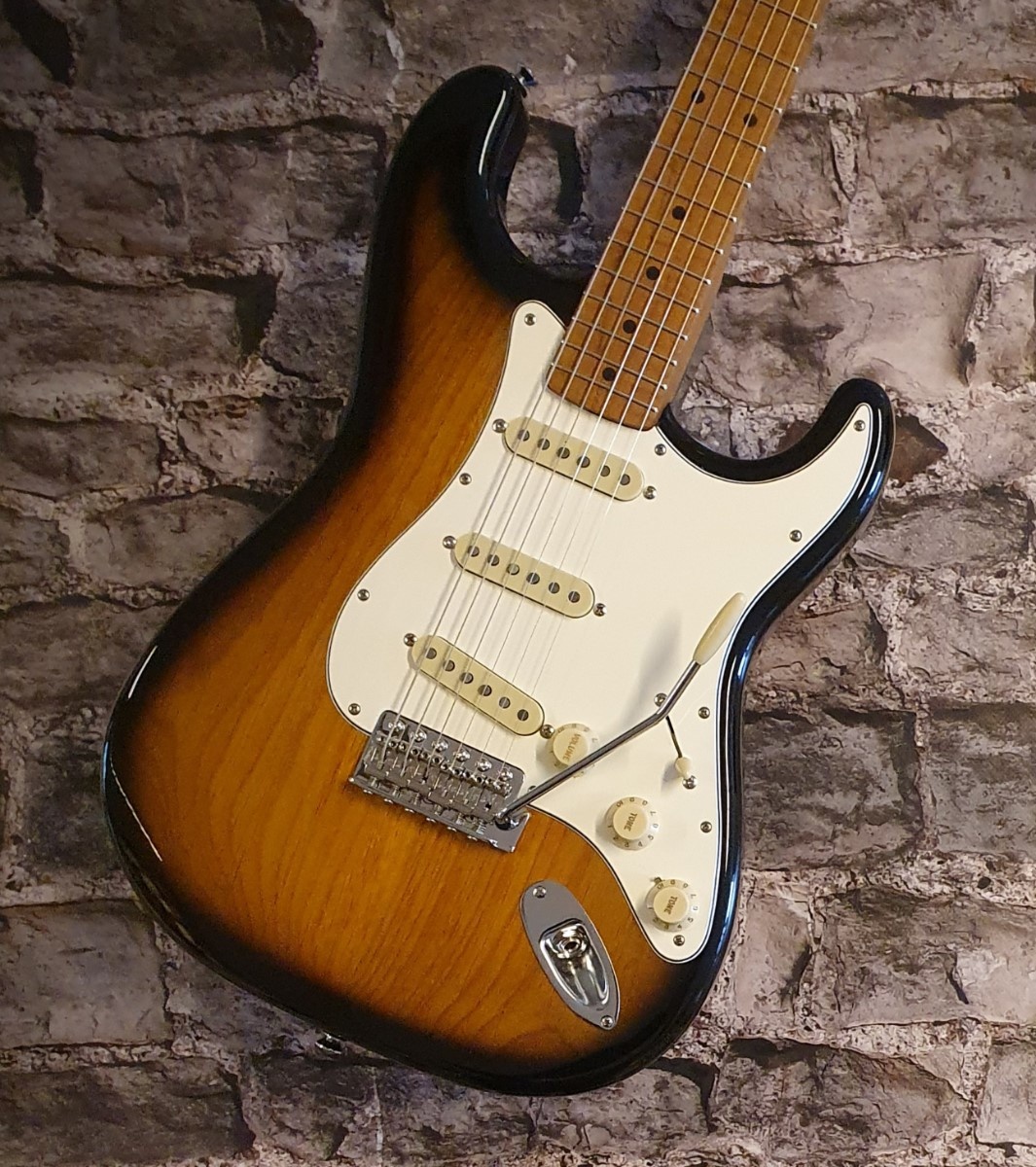 STONER Vox Humana  ST-Classic 2-Tone Sunburst with Roasted Flamed Maple Neck