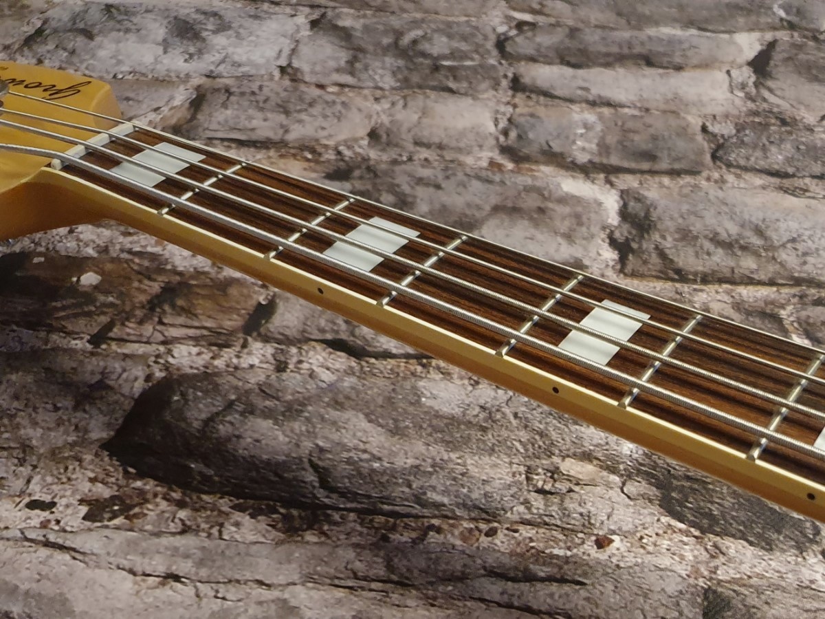 GROWLER Vox Humana Designed Jazz Bass Olympic White with Bound Neck