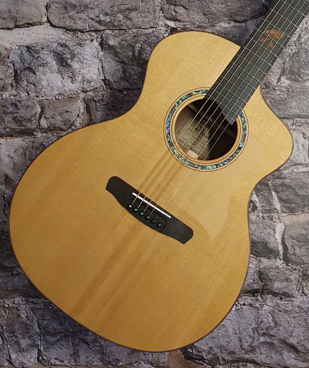 Dowina Lacewood GAC-DS Akoestische Gitaar met koffer
