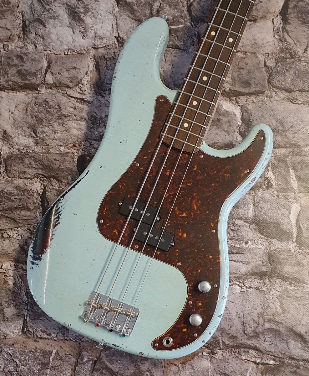 GROWLER Vox Humana Designed P-Bass Relic Sonic Blue over Sunburst