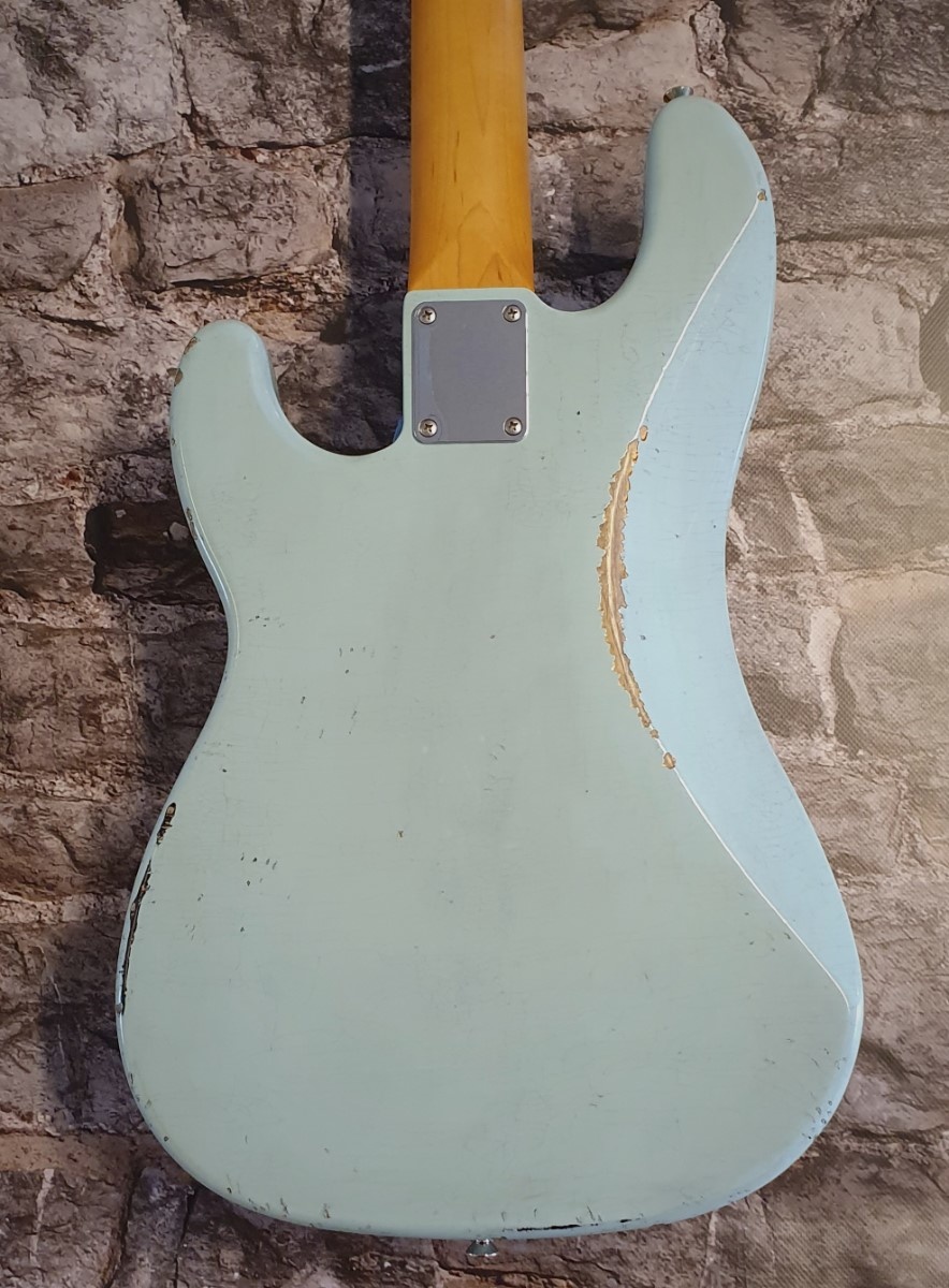 GROWLER Vox Humana Designed P-Bass Relic Sonic Blue over Sunburst