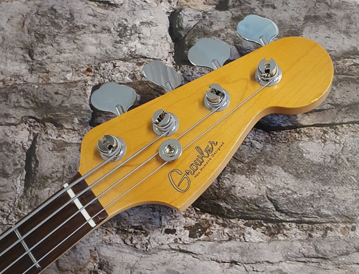 GROWLER Vox Humana Designed P-Bass Relic Sonic Blue over Sunburst