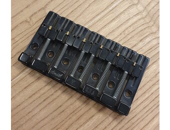 Ken Smith QSR (Quick String Release) 6-string bass bridge black