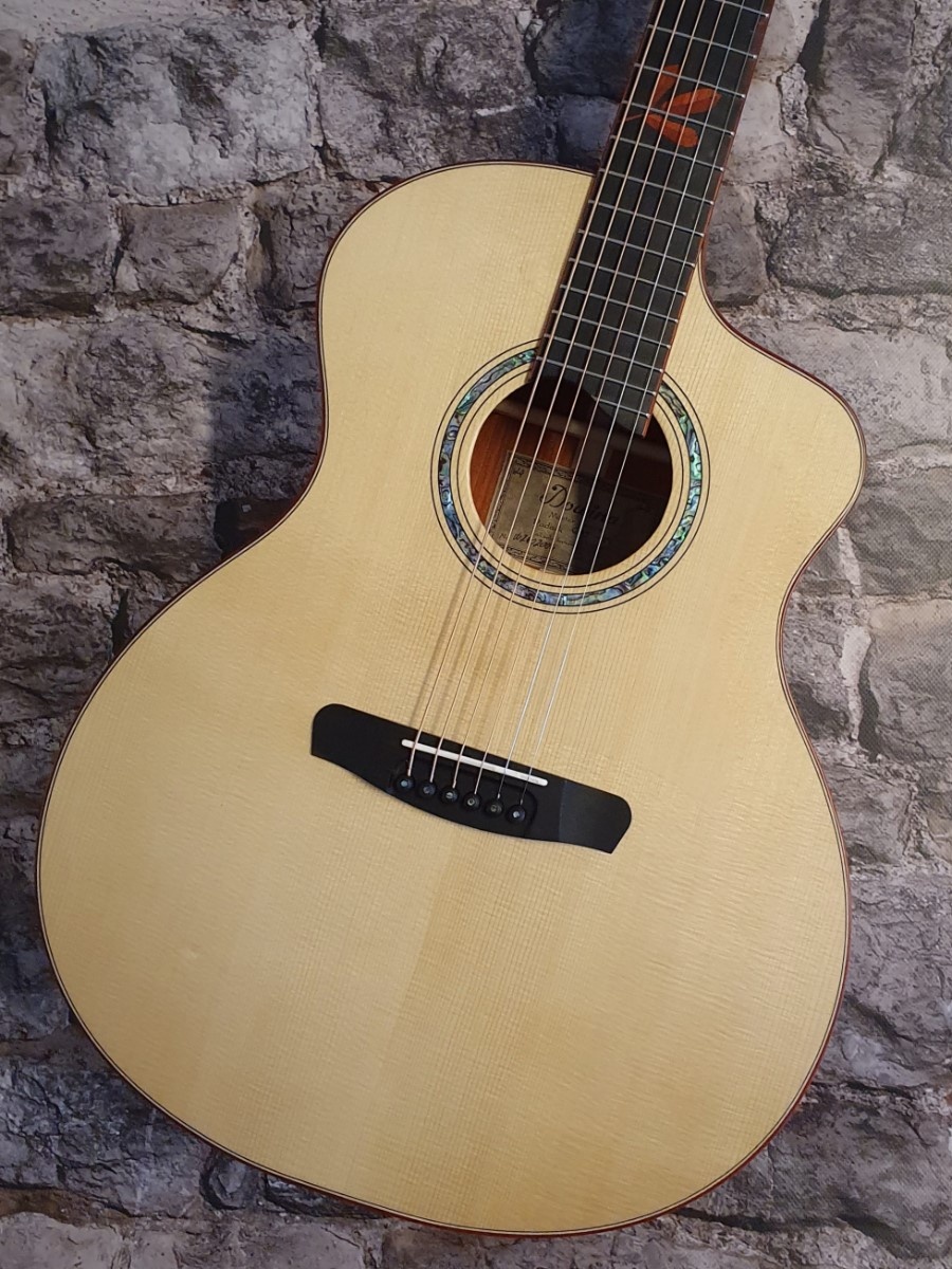 Dowina Paduak GAC-48 Grand Auditorium wide neck/nut 48mm with case