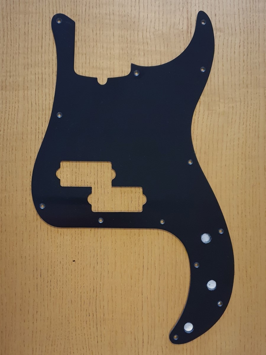 WD P-Bass pickguard bakelite