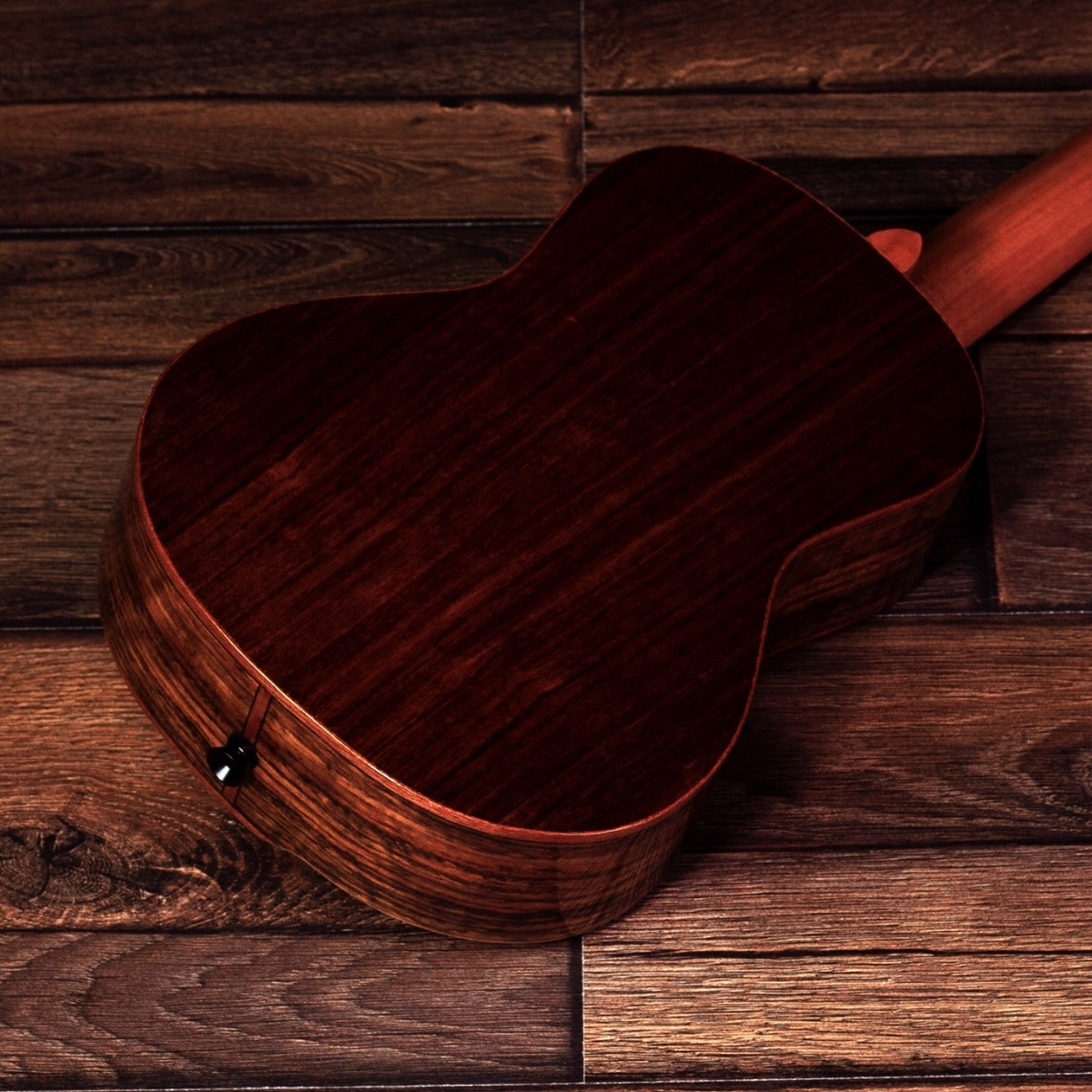 Barnes & Mullins BMUK5C Concert Ukulele Walnut