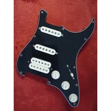 Fender Stratocaster Loaded HSS Pickguard (Mexican Standard)
