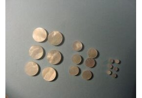Dot white mother of pearl 3mm set/12