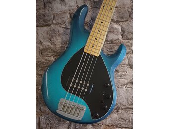 MusicMan Stingray 5 Blue Dawn Occasion 2001 with case