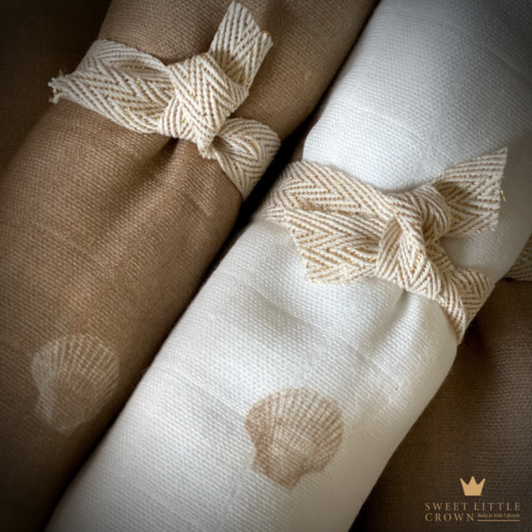 Sweet little crown Bamboo swaddle M - Shell white