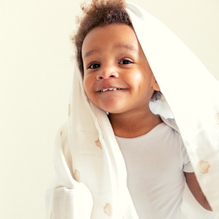 Sweet little crown Bamboo swaddle XL - Shell white