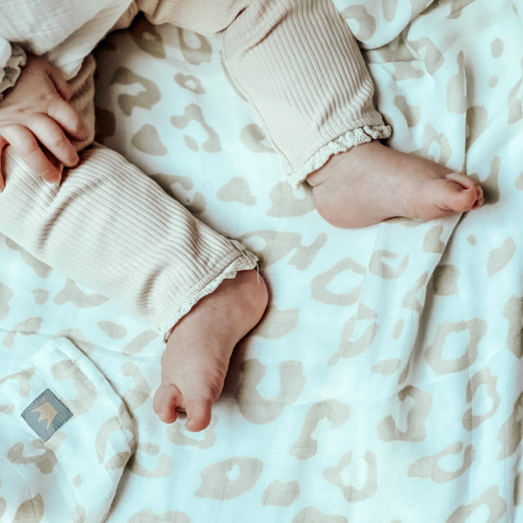 Sweet little crown Bamboo swaddle XL - Panther Ivory