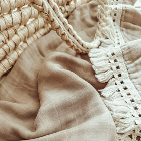 Sweet little crown Bamboo swaddle XL - The Bohemian Sand