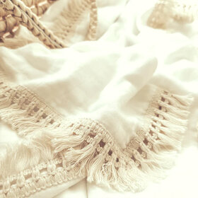 Sweet little crown Bamboo swaddle XL - The Bohemian White