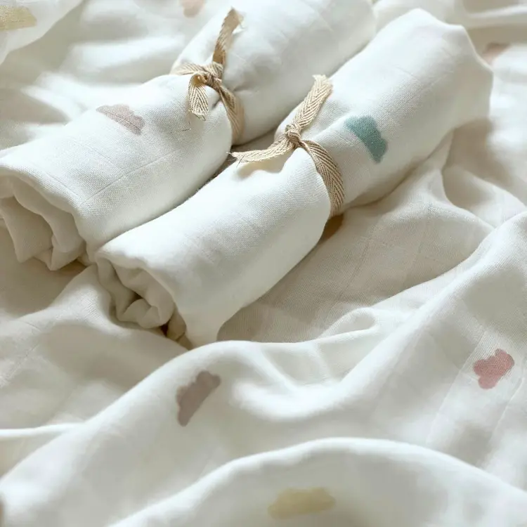 Sweet little crown Bamboo swaddle M -  The Cloud