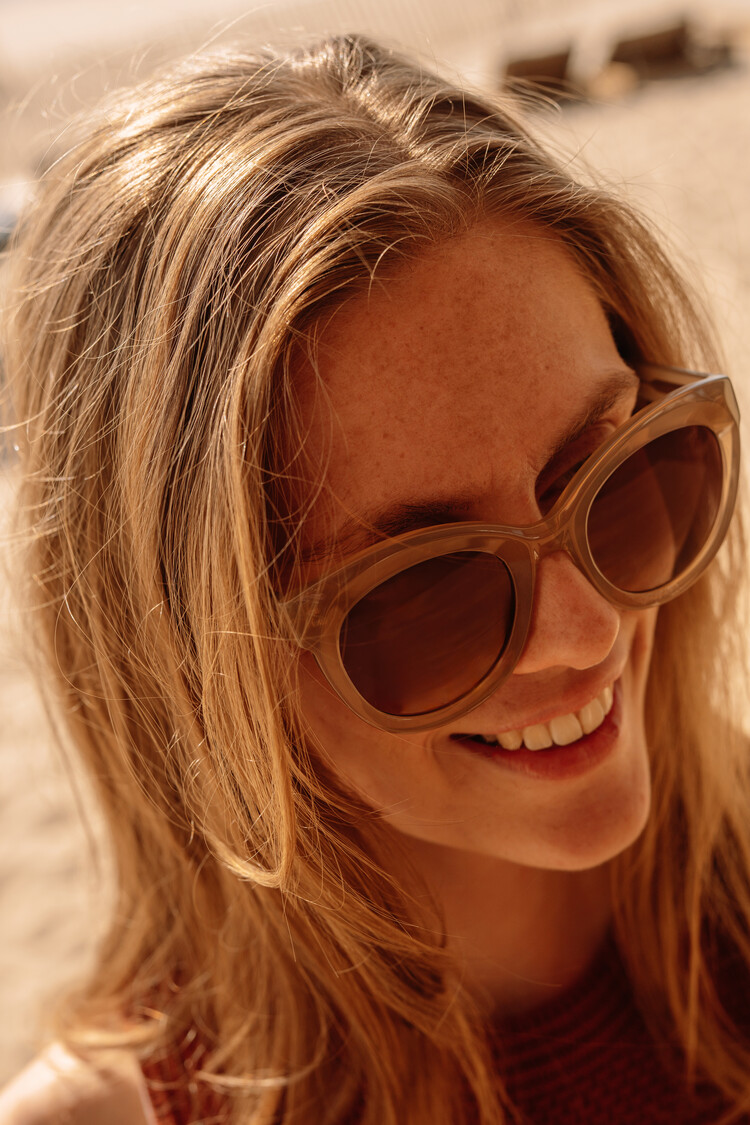 Ikki Ikki zonnebril 41-3 - transparant taupe