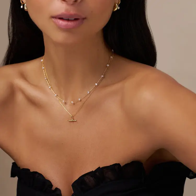 Dainty T-bar knot Necklace - Pale Gold