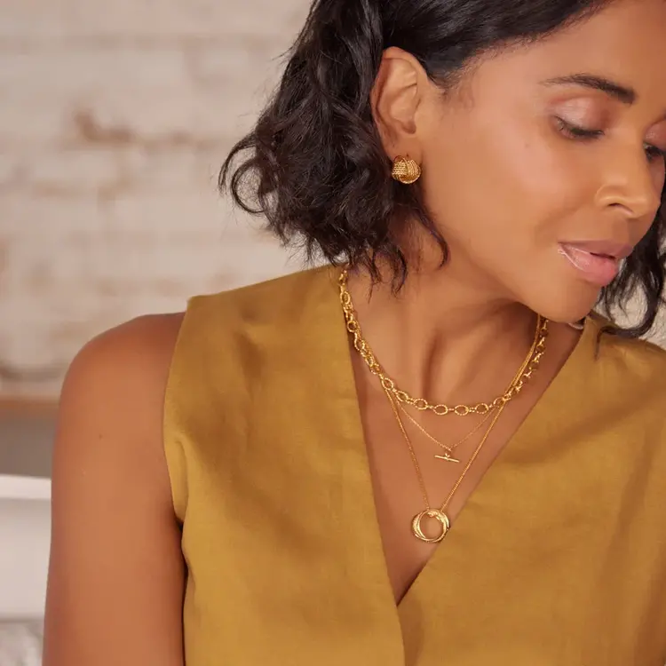 Dainty T-bar knot Necklace - Pale Gold