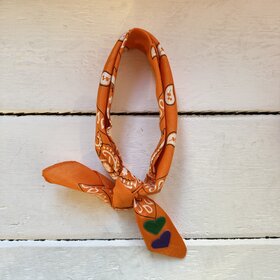 Bandana - oranje/paars en groen hartje