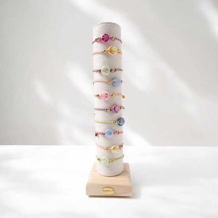 LOVEissue Happy smiley bracelet - bright pink