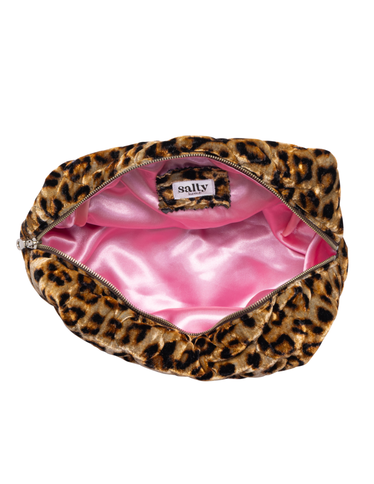 Salty Stitch Toilettas - Panther