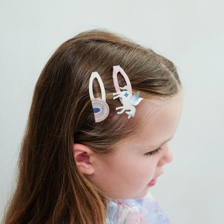 MIMI&LULA Winged Unicorn & Rainbow Clic CLacs