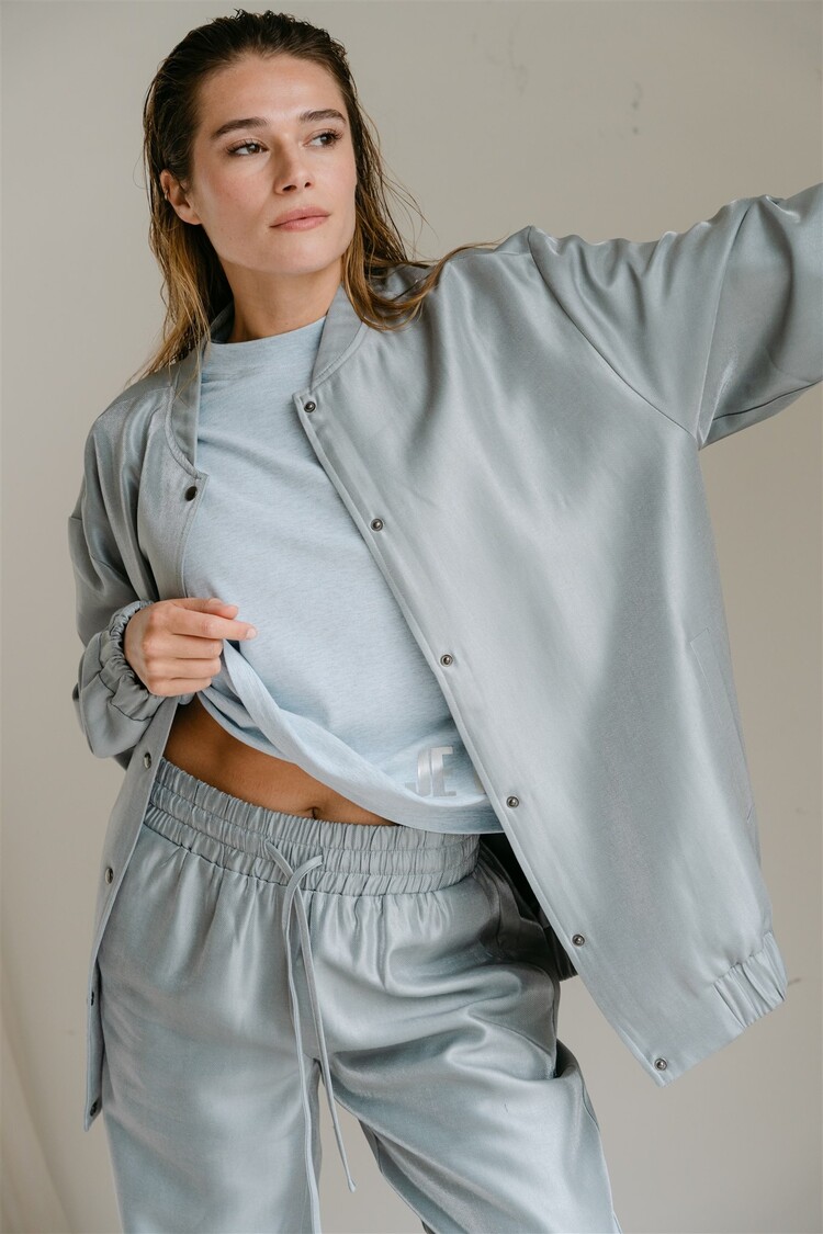 Aimée The Label Yara tee- Light blue