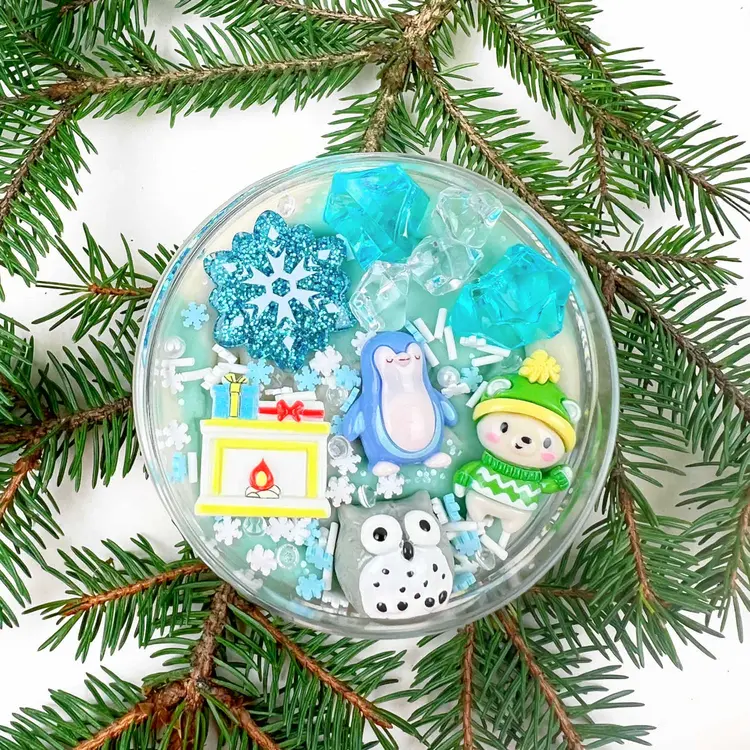 Invitation to Imagine Winter friends Surprise Pot