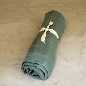 Sweet little crown Bamboo swaddle M - Olive
