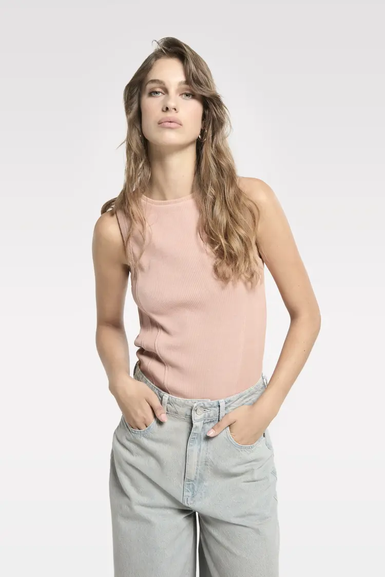 Homage Detailed Sleeveless Rib Top- Soft Coral