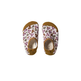 Salted Stories Sparkly Flower Water Shoes - White Swan