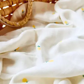 Sweet little crown Bamboo swaddle XL - Lemons