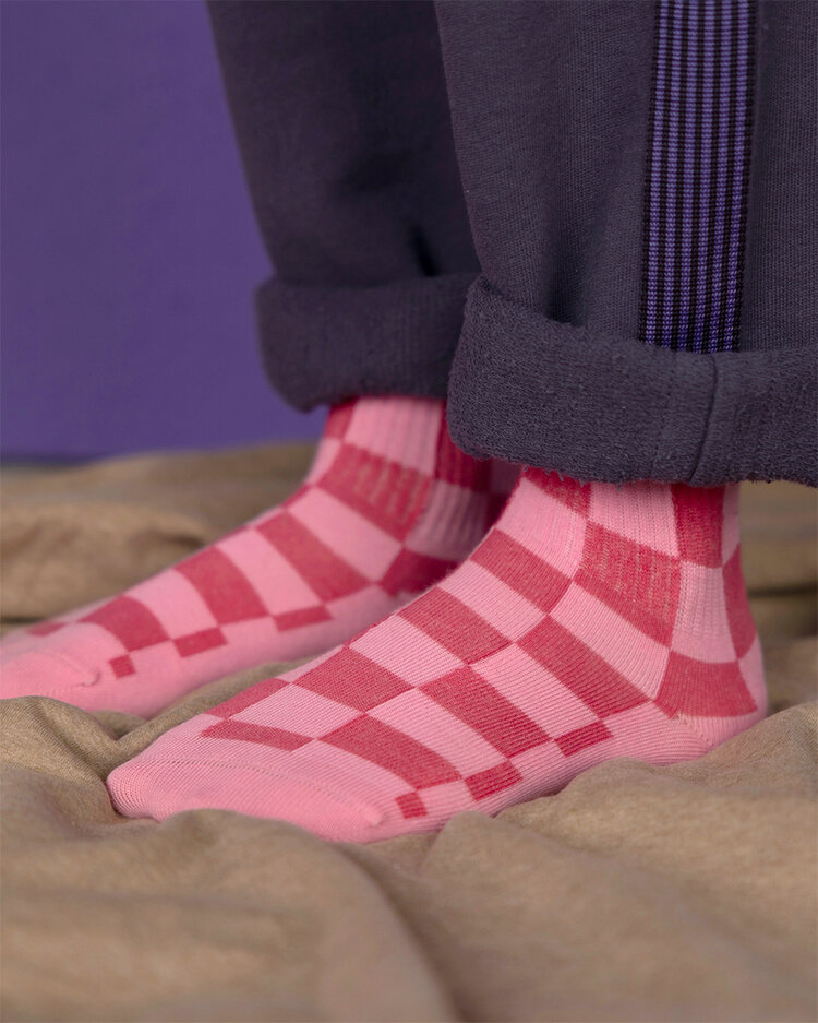 Nixnut Checkered socks - cherry