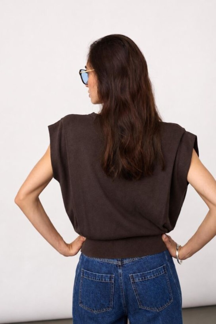 Co'Couture Lue Wing Knit Vest - Dark Brown