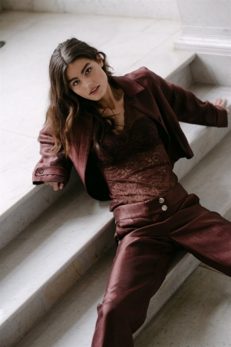 Aimée The Label Moise Trouser - Burgundy