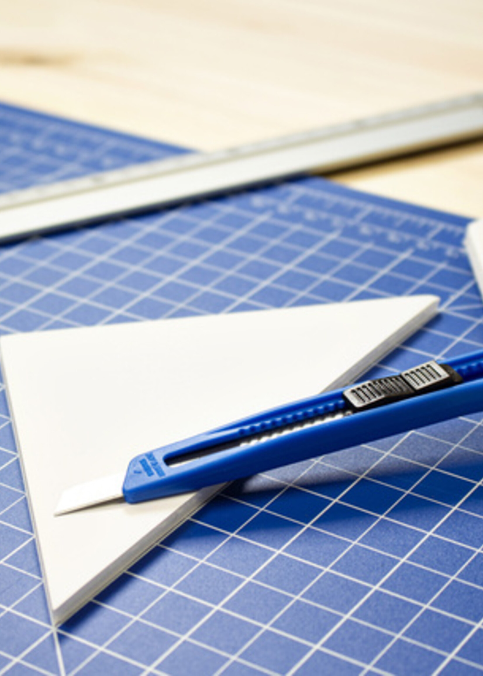 Westcott Snijmes Westcott office 9mm met schuifsluiting blauw