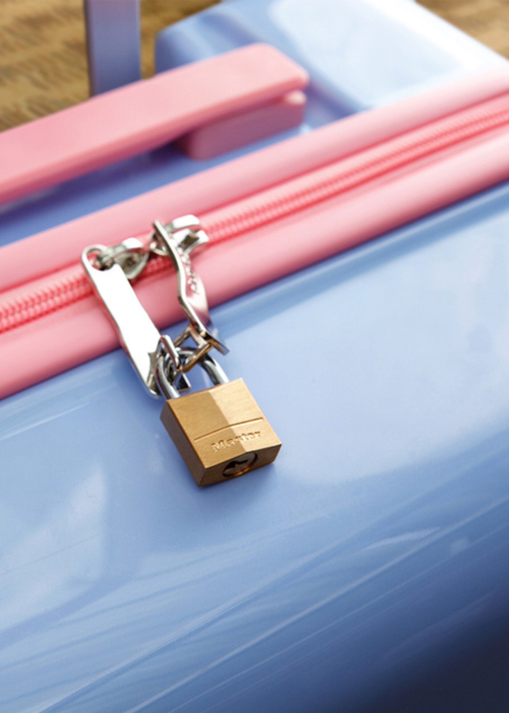 Master Lock Cadenas Master Lock 4 verrouillage égal laiton 20mm