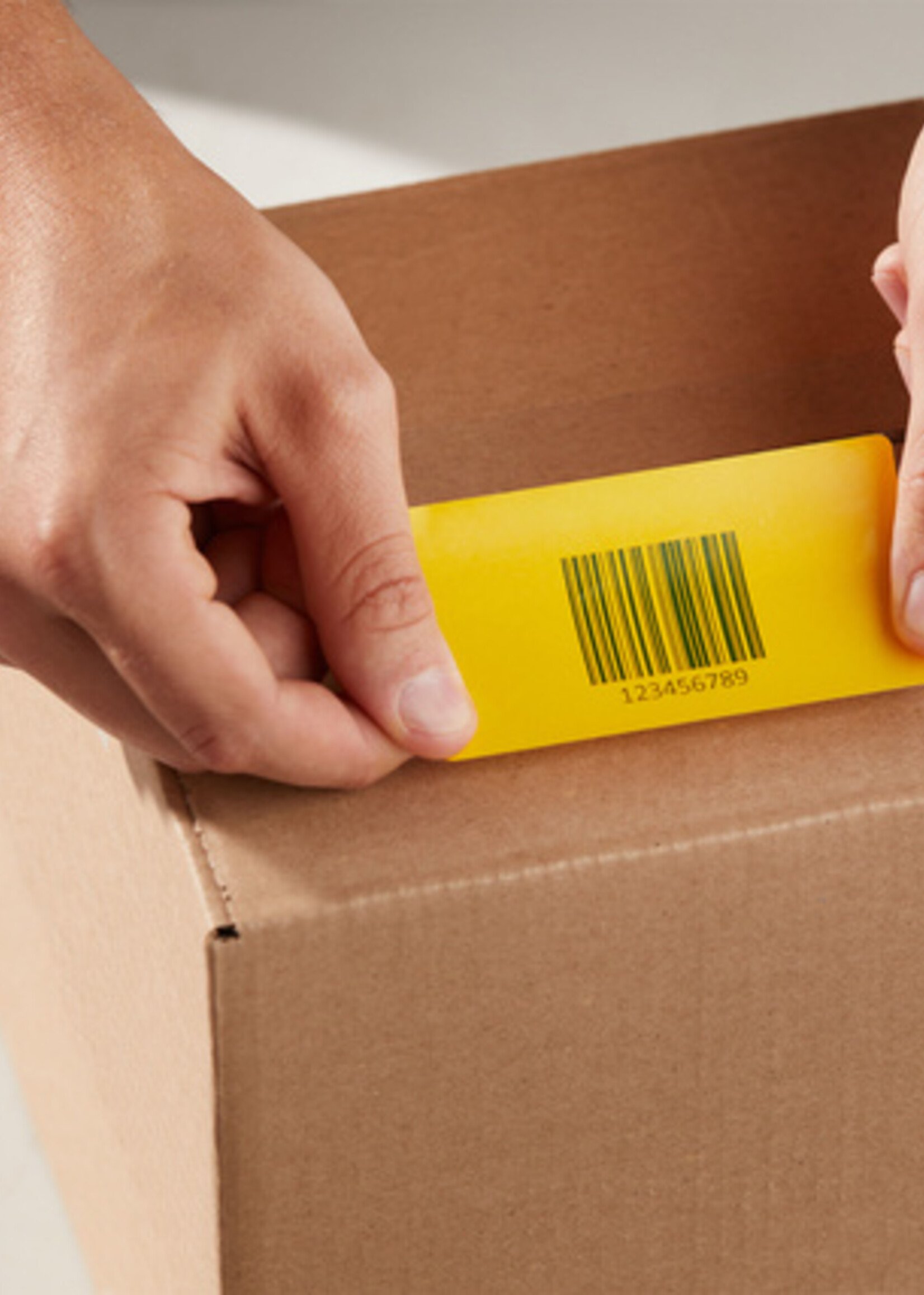 Dymo Etiquette Dymo 2133400 LabelWriter 54x101mm Badge noir/jaune 220 pièces.